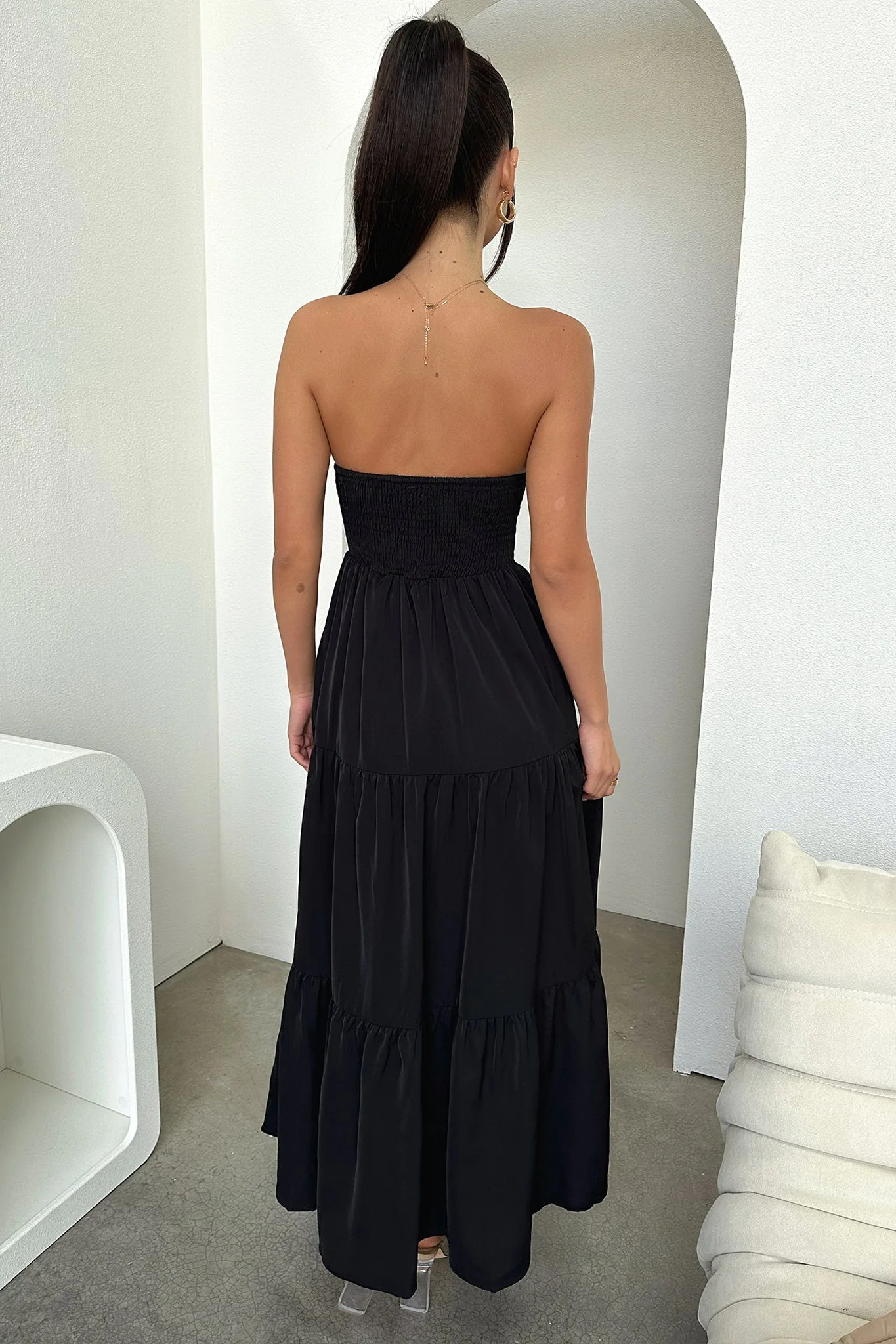 28796-hailey-maxi-dress-black-1.webp