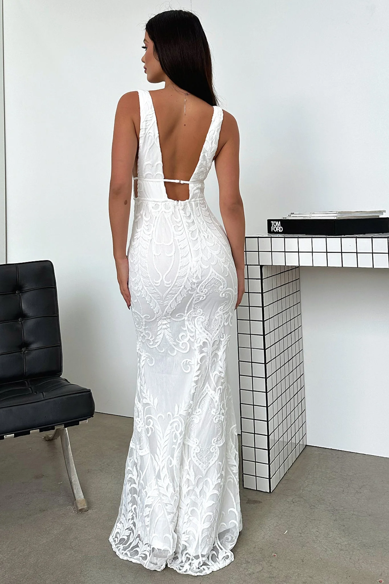 29241-kaia-maxi-dress-white-1.webp