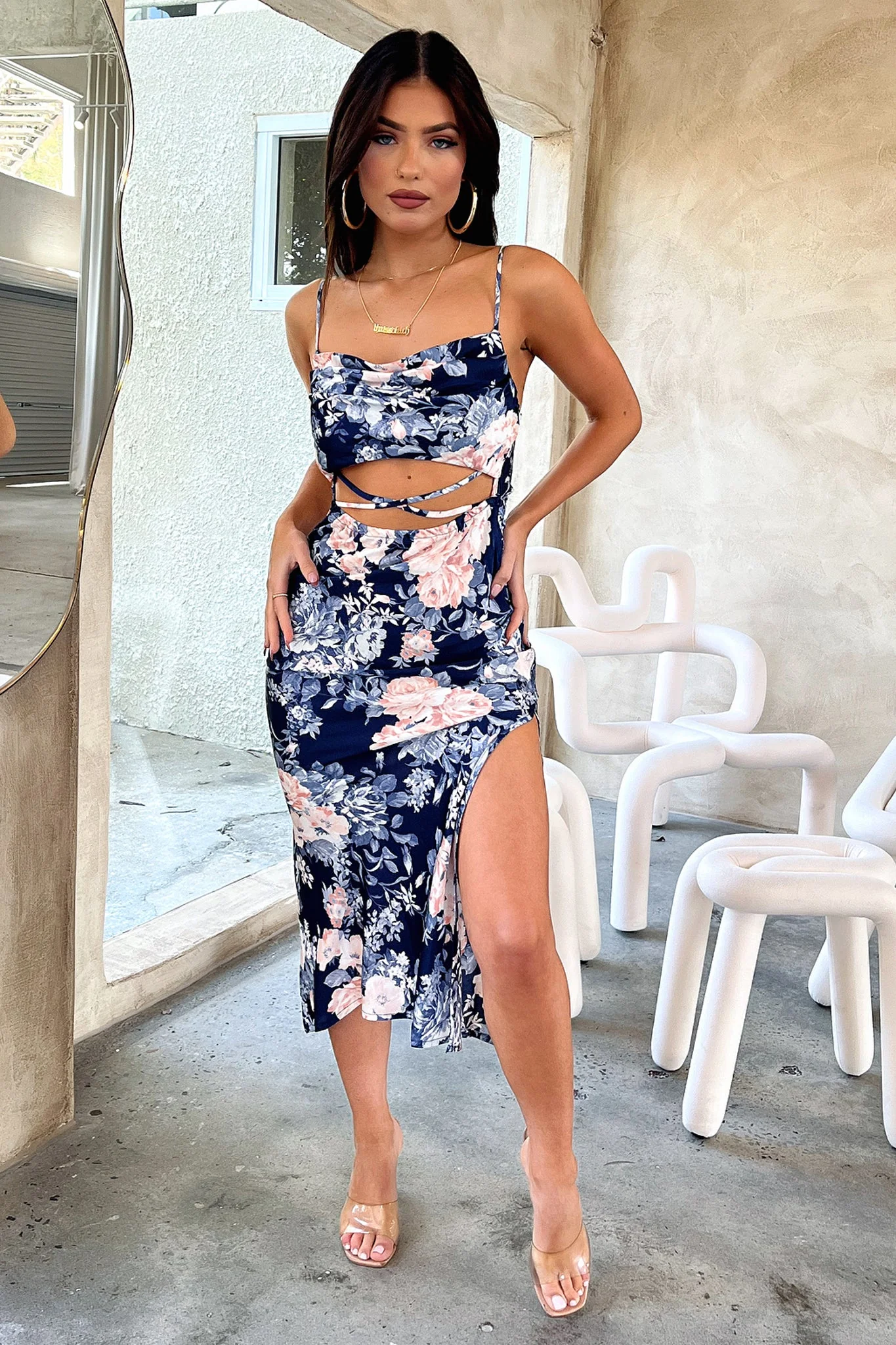 29590-florence-midi-dress-blue-floral-1.webp