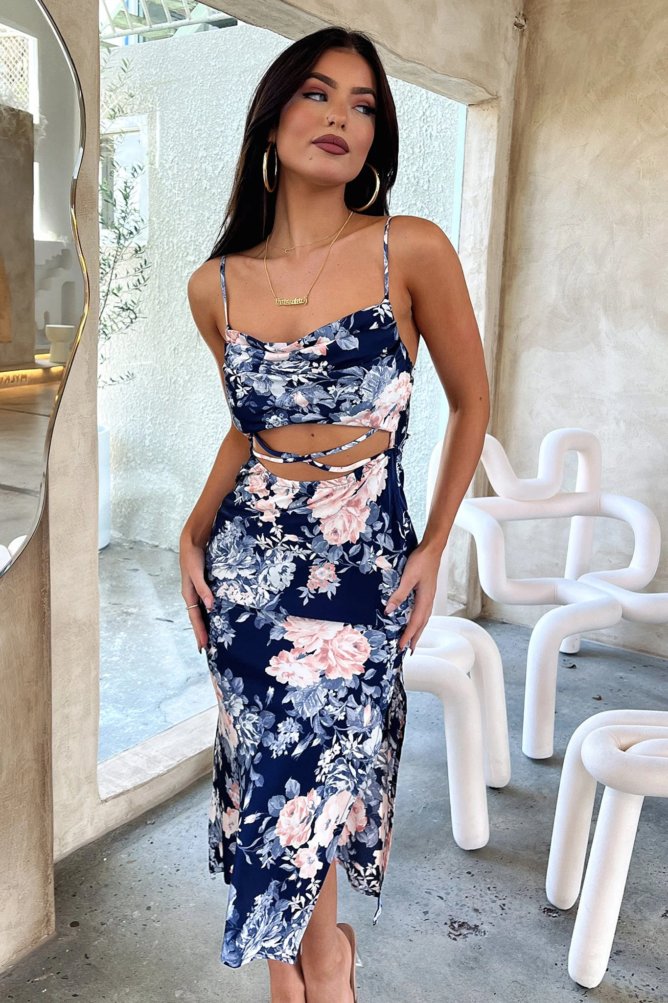 29590-florence-midi-dress-blue-floral-1.webp