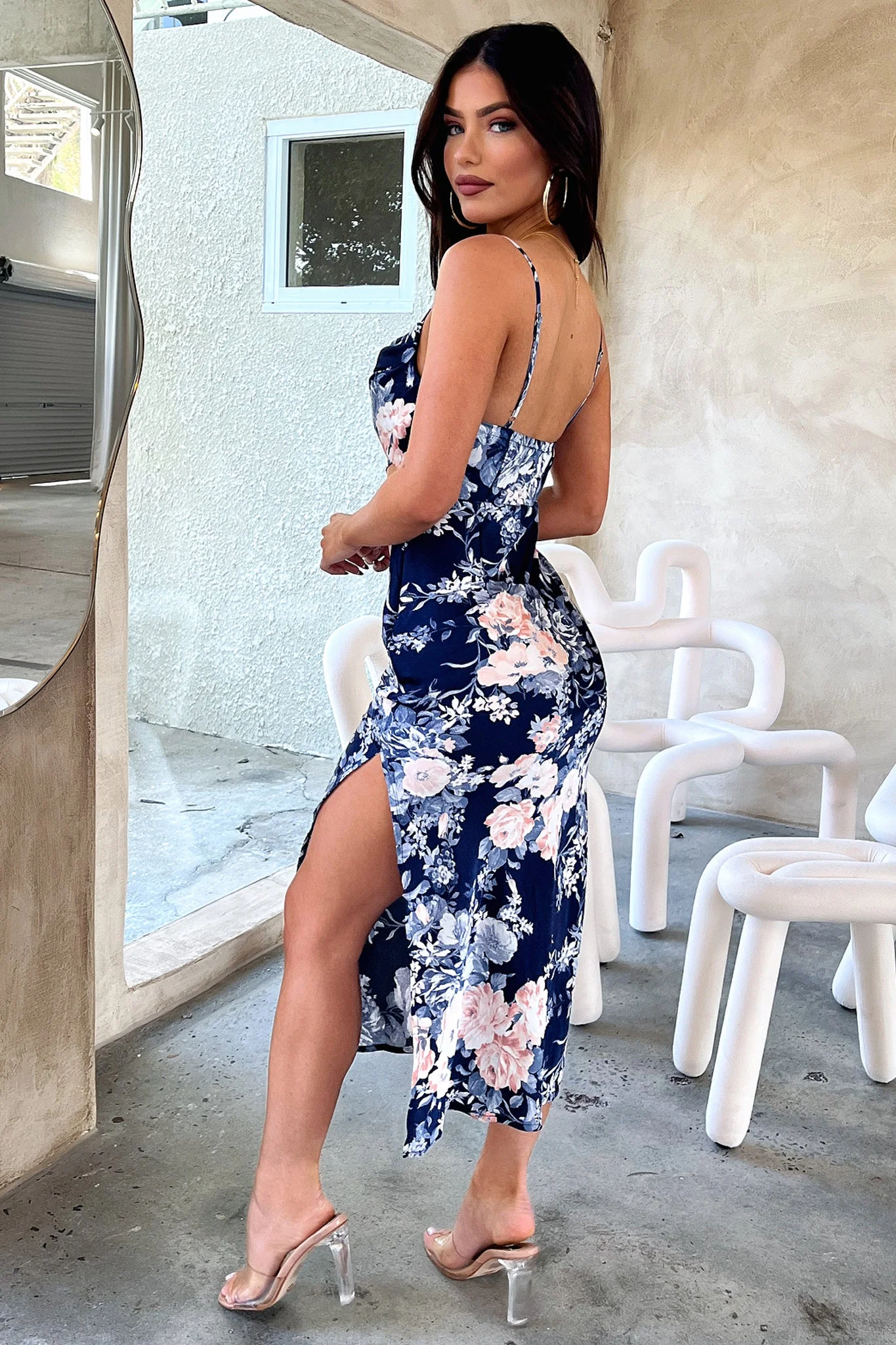 29590-florence-midi-dress-blue-floral-1.webp