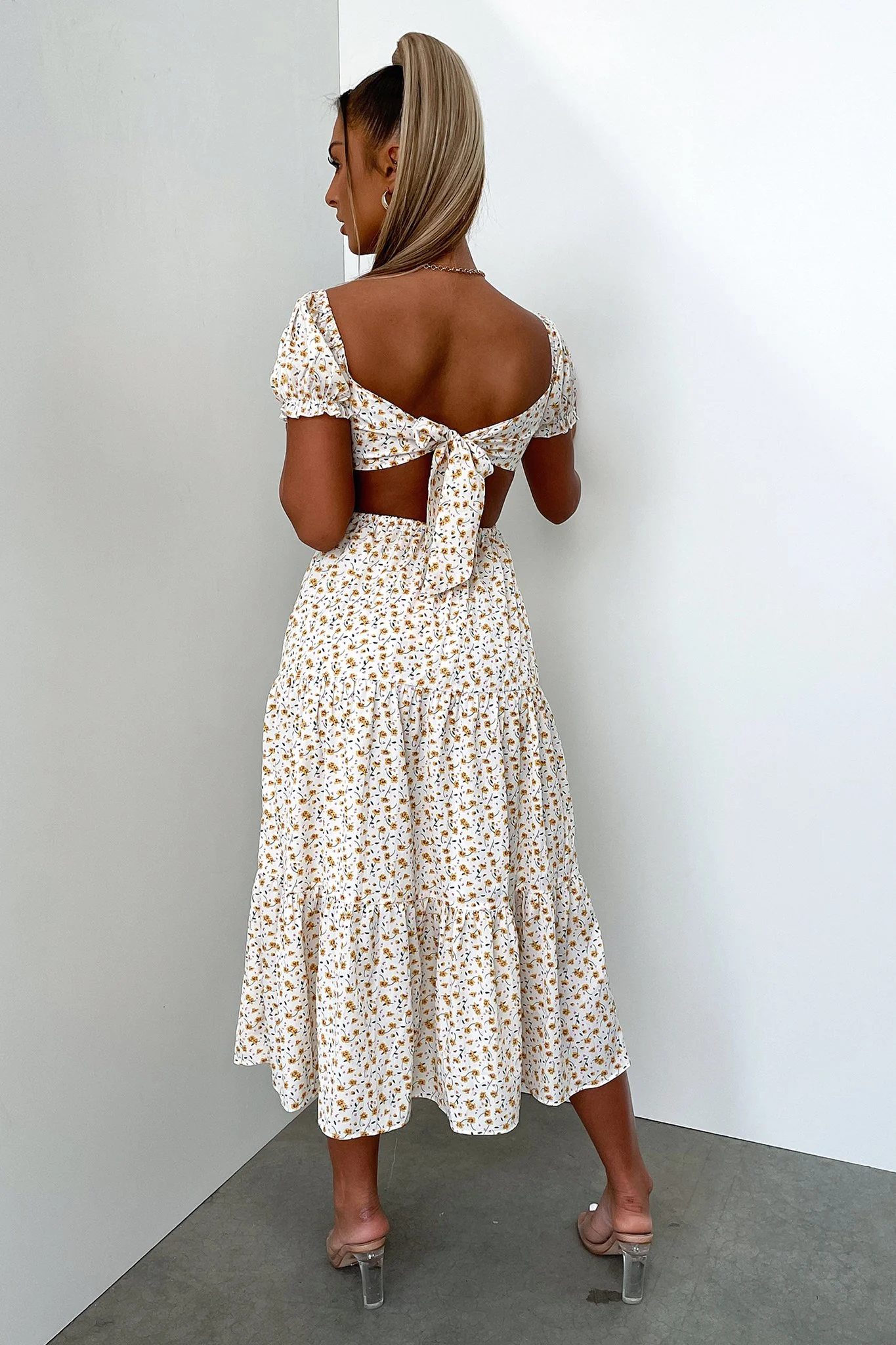 32094-noelle-midi-dress-yellow-floral-1.webp