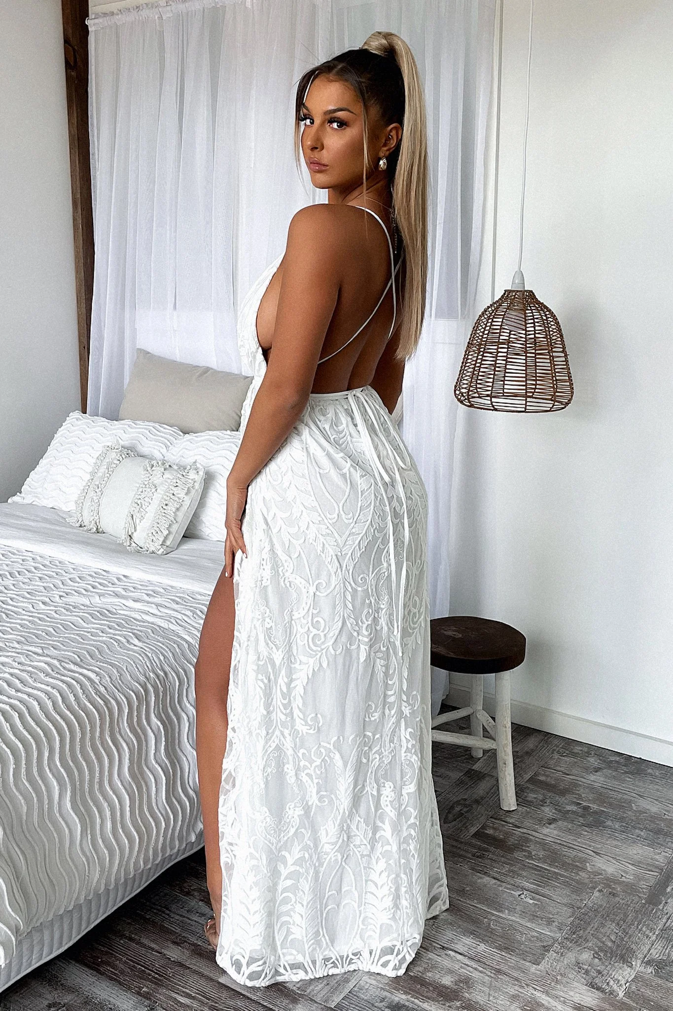 34336-scarlett-halter-maxi-dress-white-1.webp