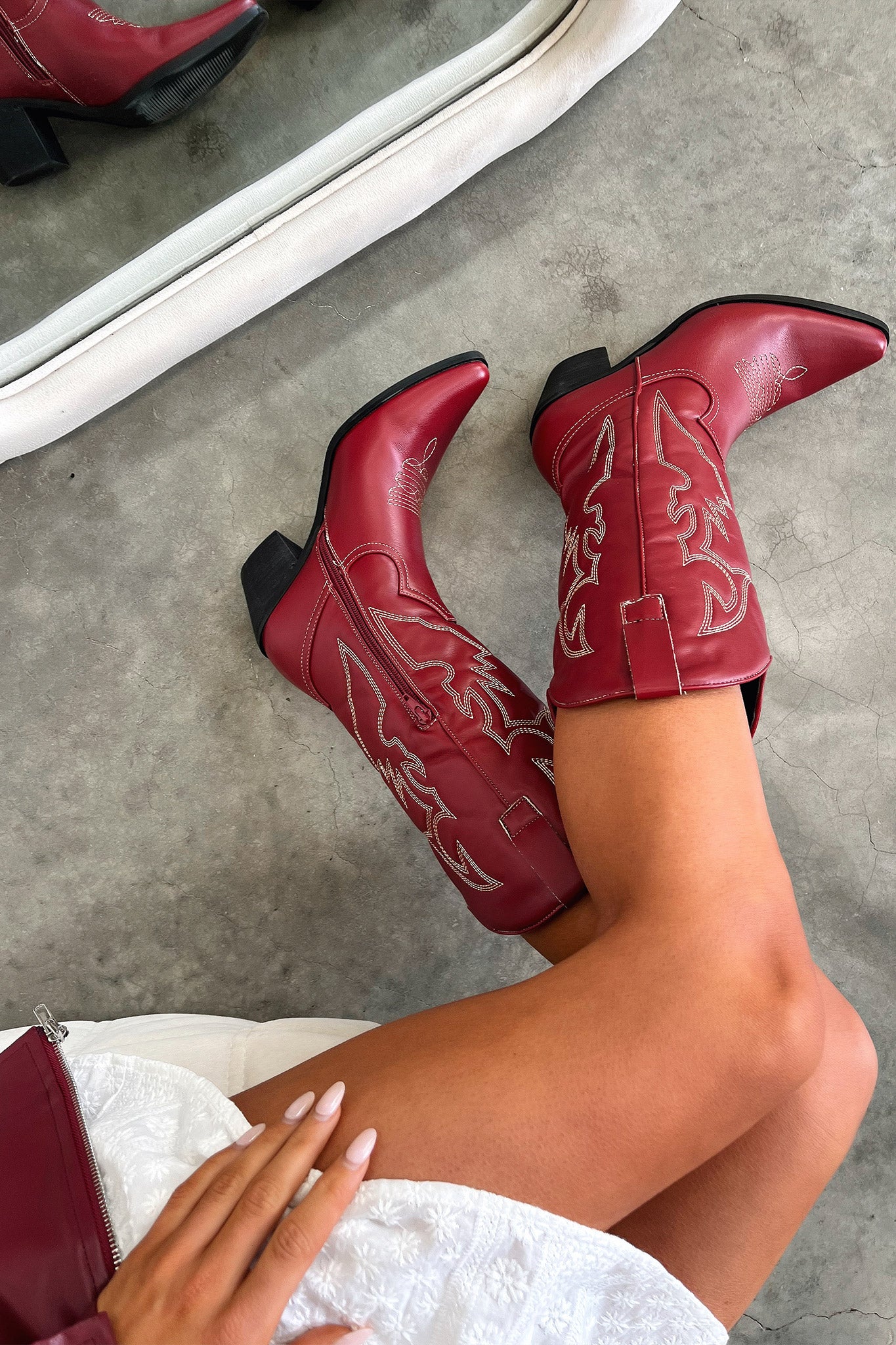 34393-nashville-boots-burgundy-1.webp