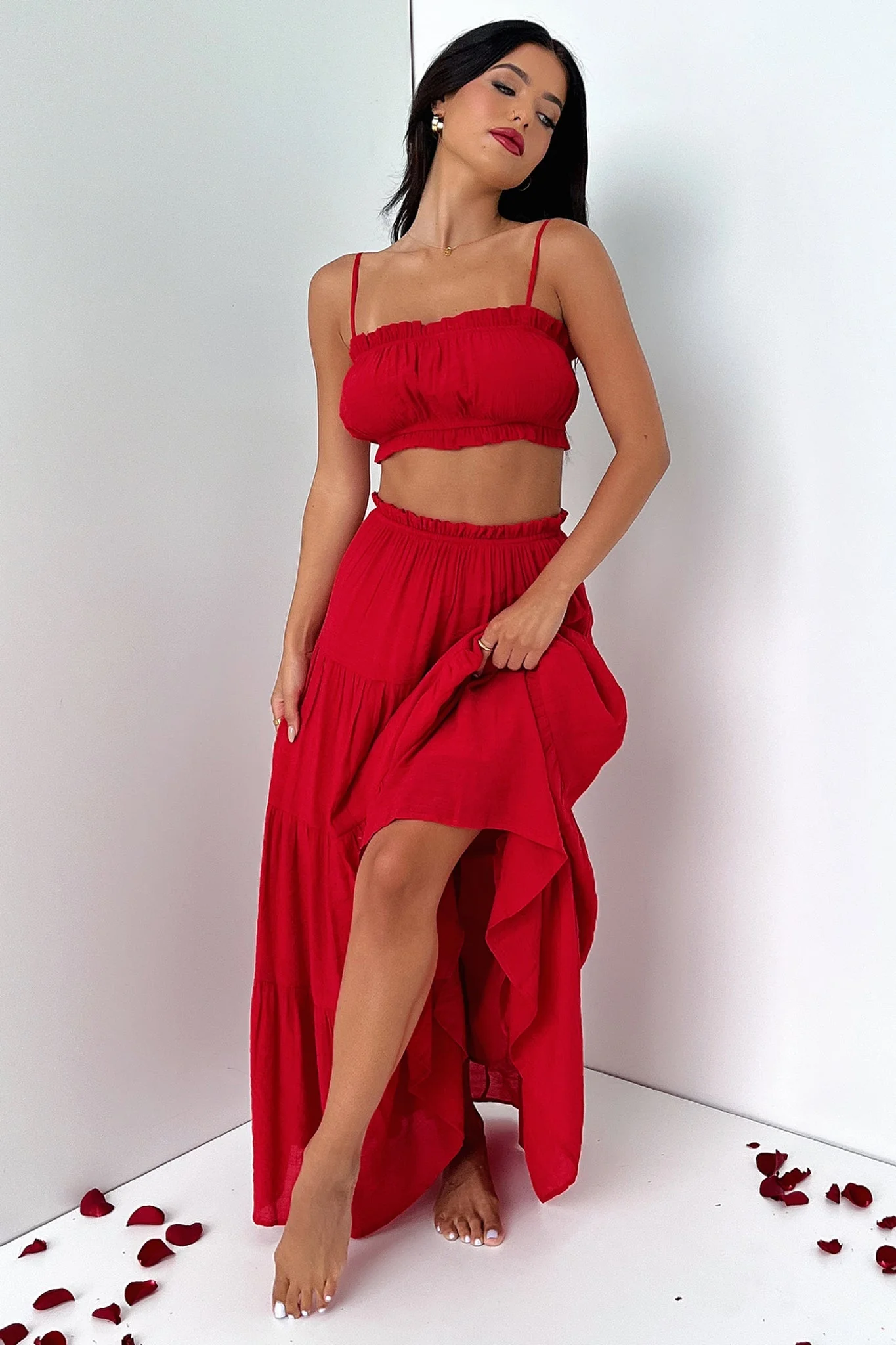 4764-selina-crop-red-1.webp