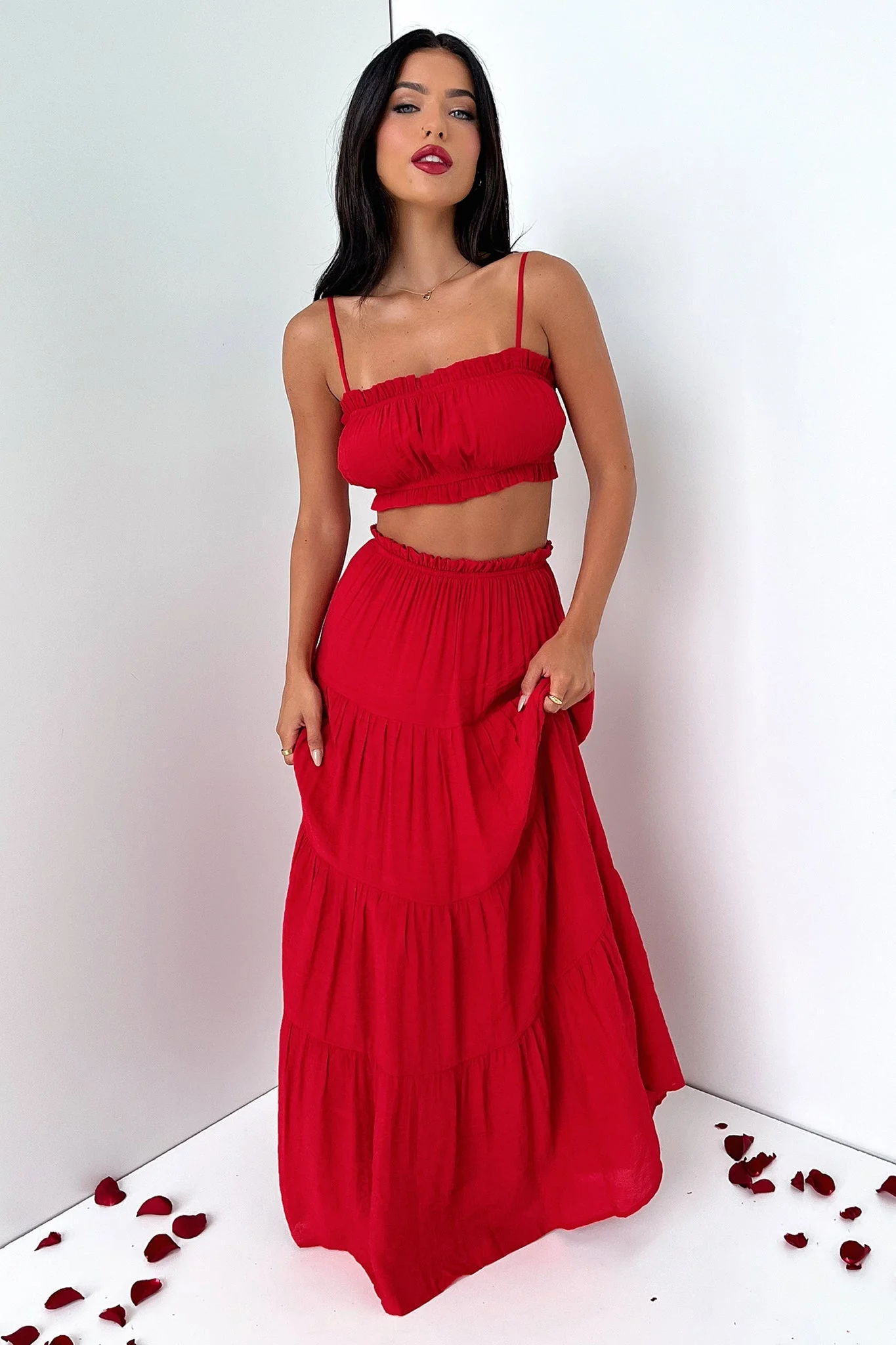 4764-selina-crop-red-1.webp