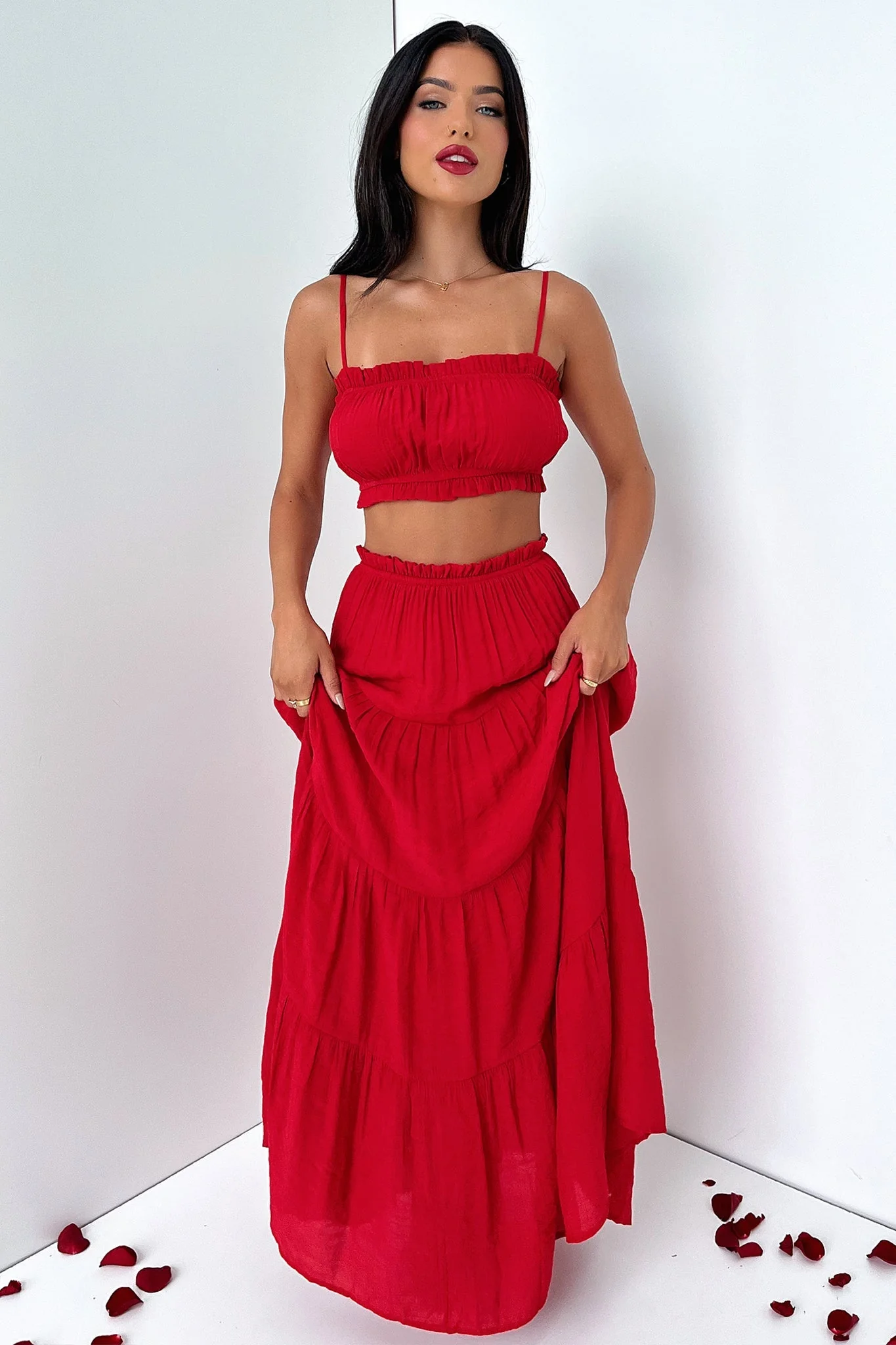 4764-selina-crop-red-1.webp
