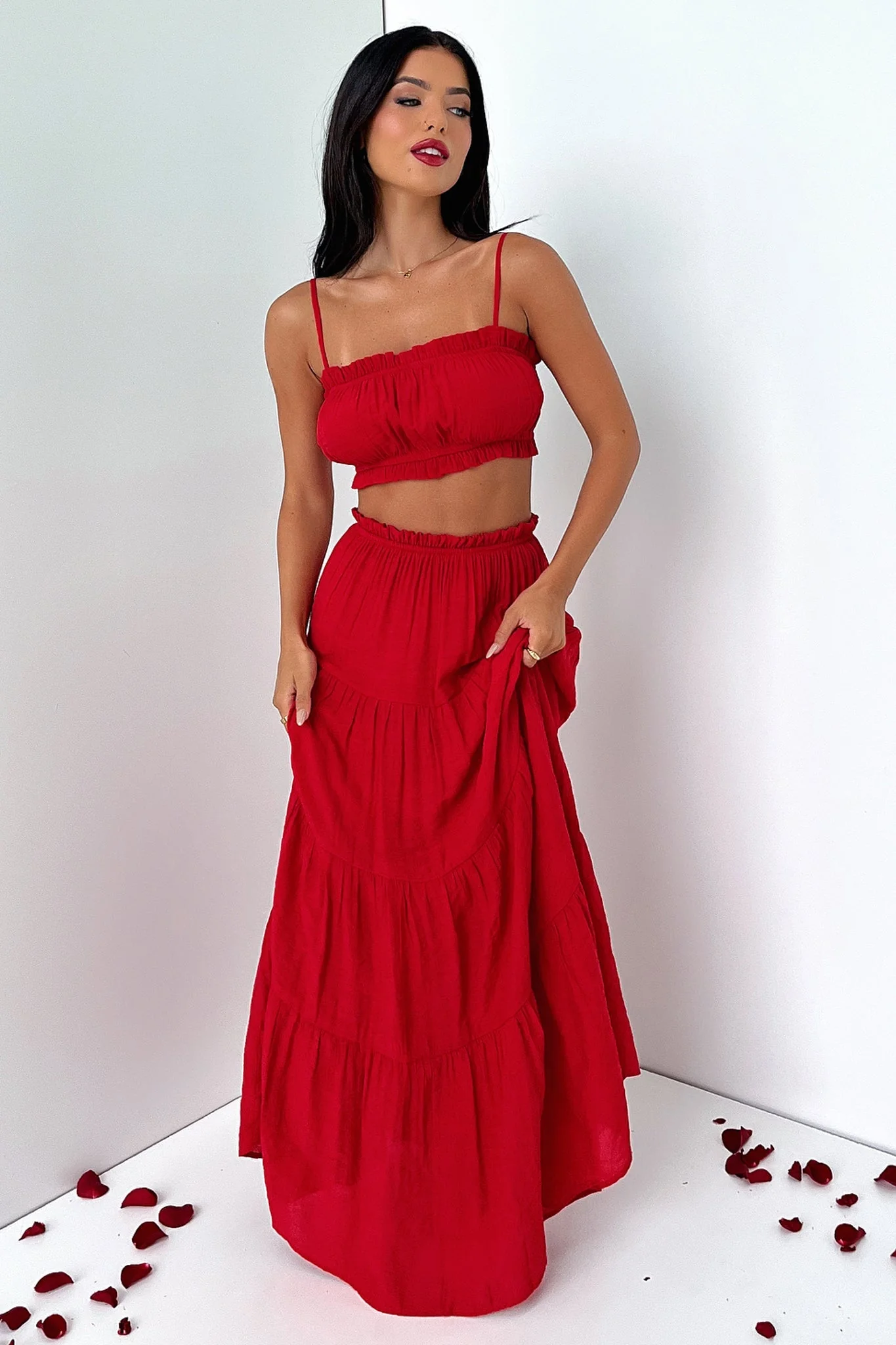 4764-selina-crop-red-1.webp