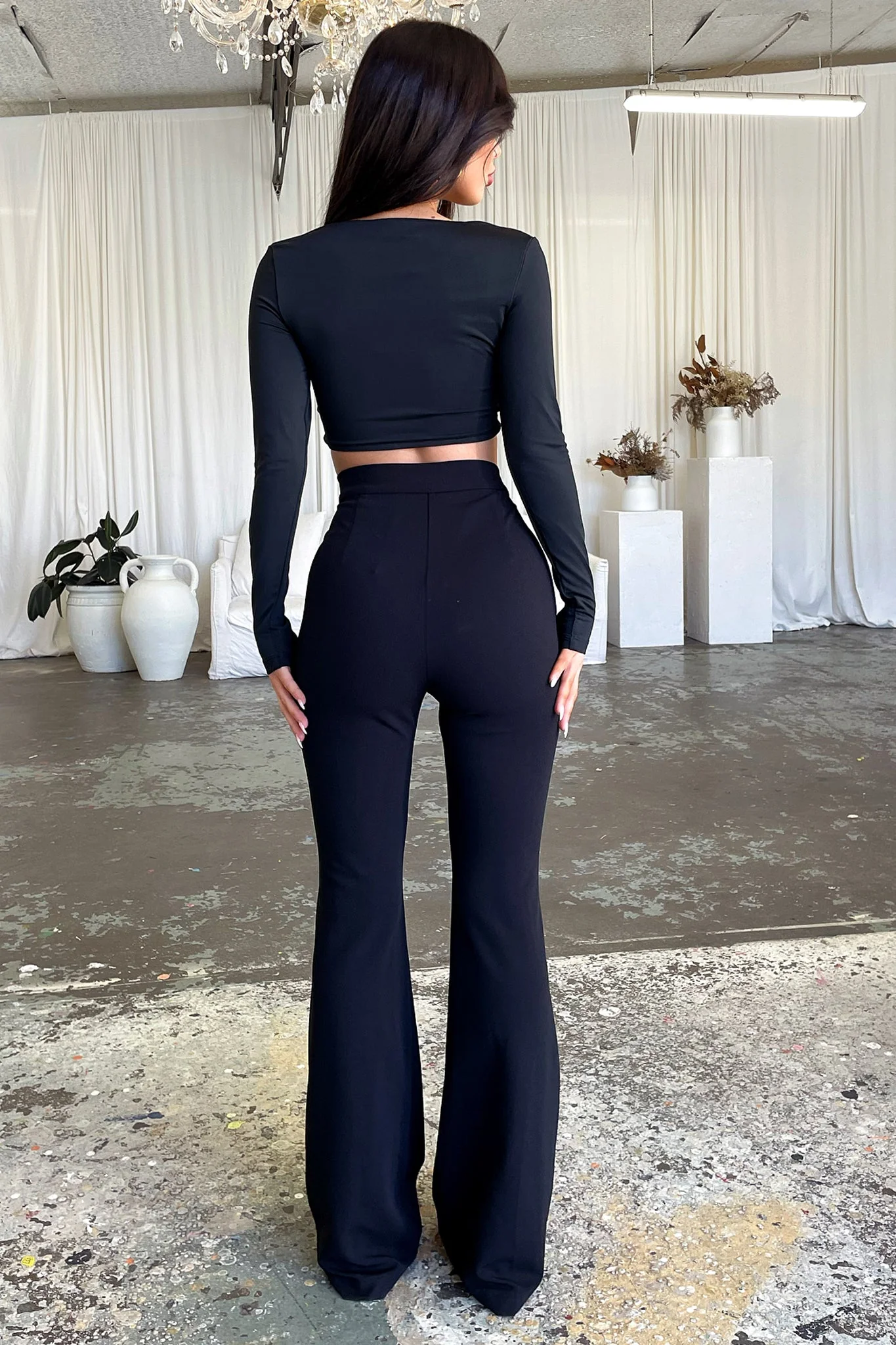 5195-token-flare-pants-black-1.webp