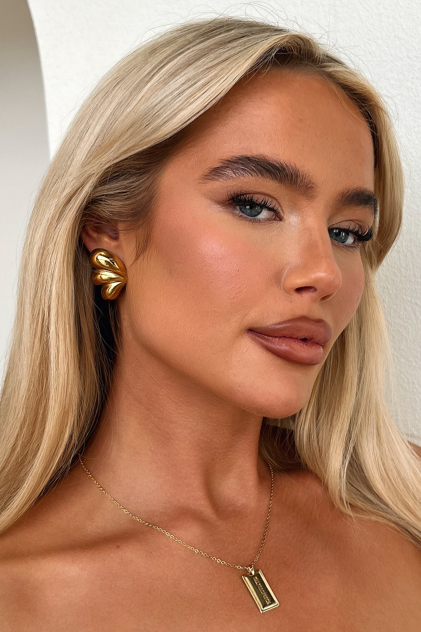 530-aldina-studs-18k-gold-plated-1.jpg