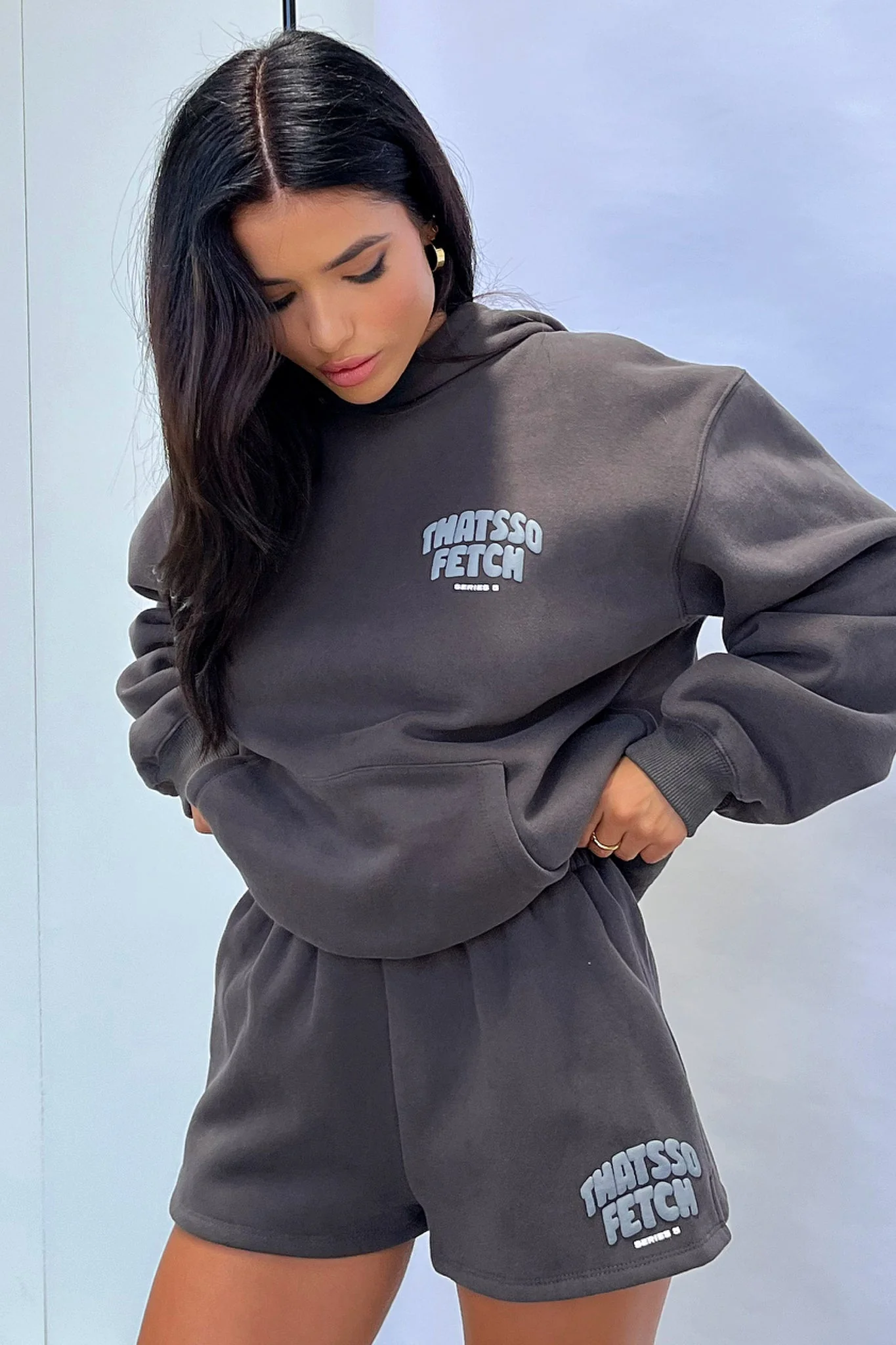 5857-series-5-hoodie-charcoal-1.webp