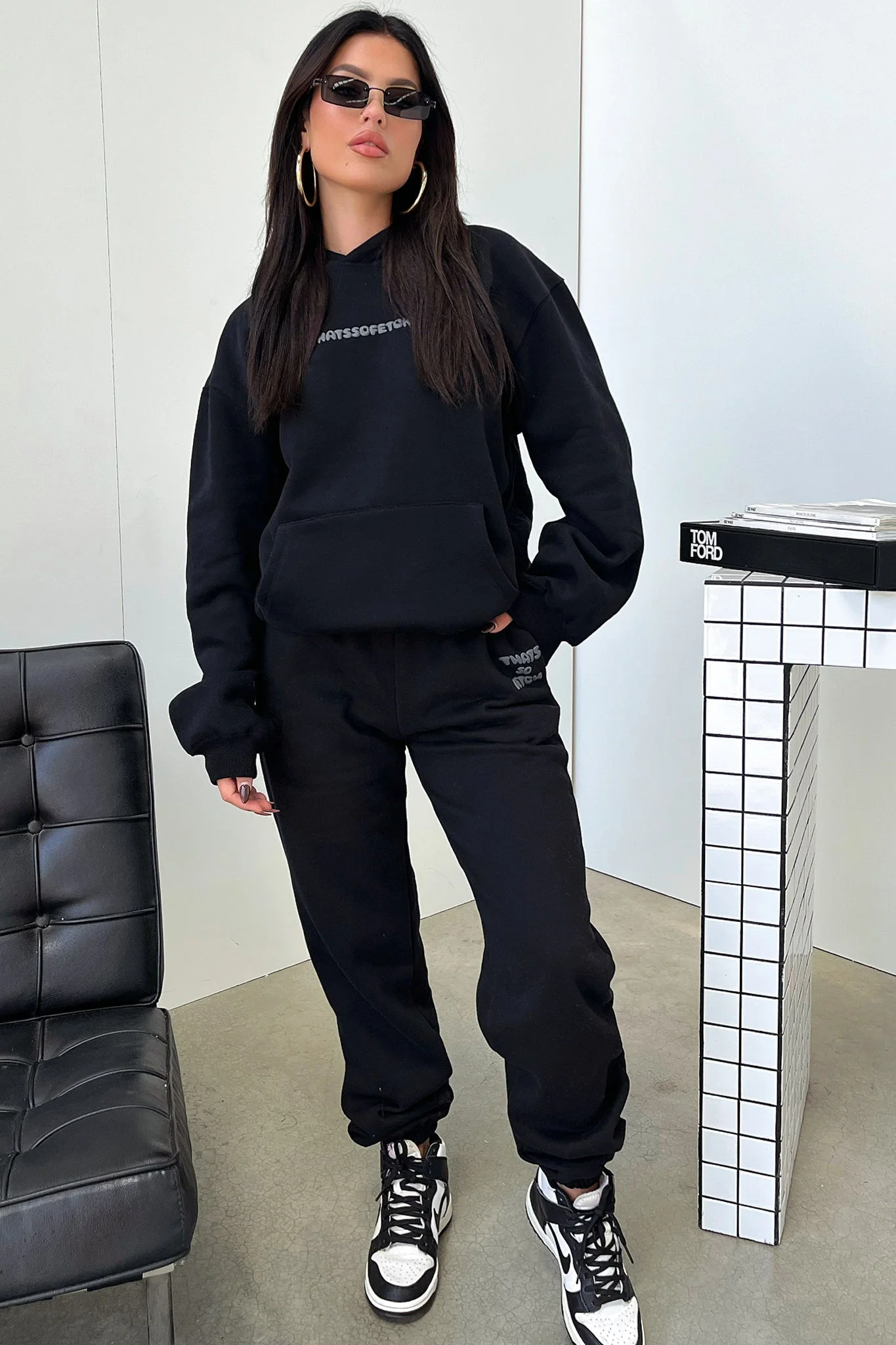 5937-series-3-hoodie-black-1.webp