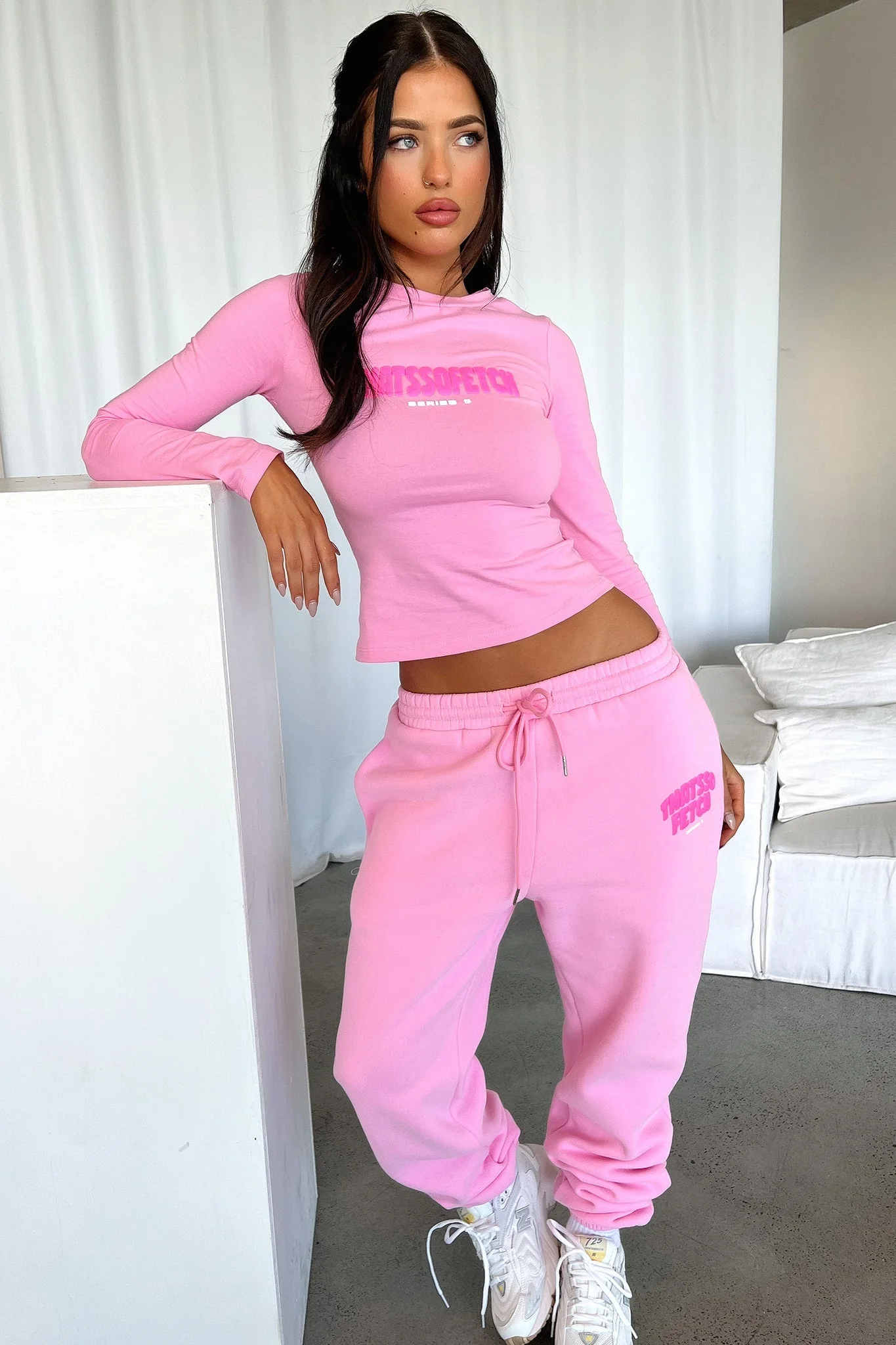 6097-series-5-long-sleeve-tee-pink-1.webp