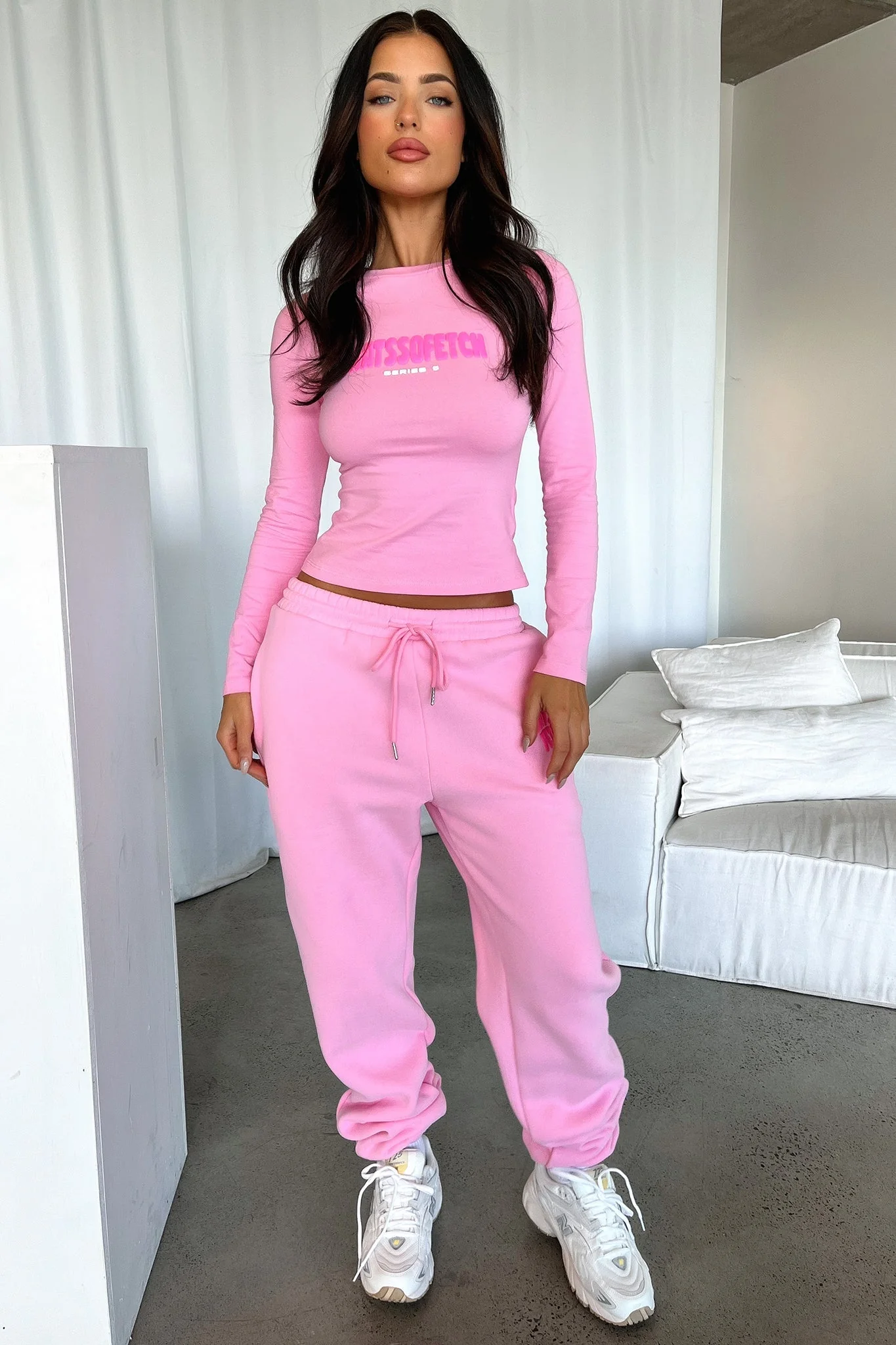6097-series-5-long-sleeve-tee-pink-1.webp