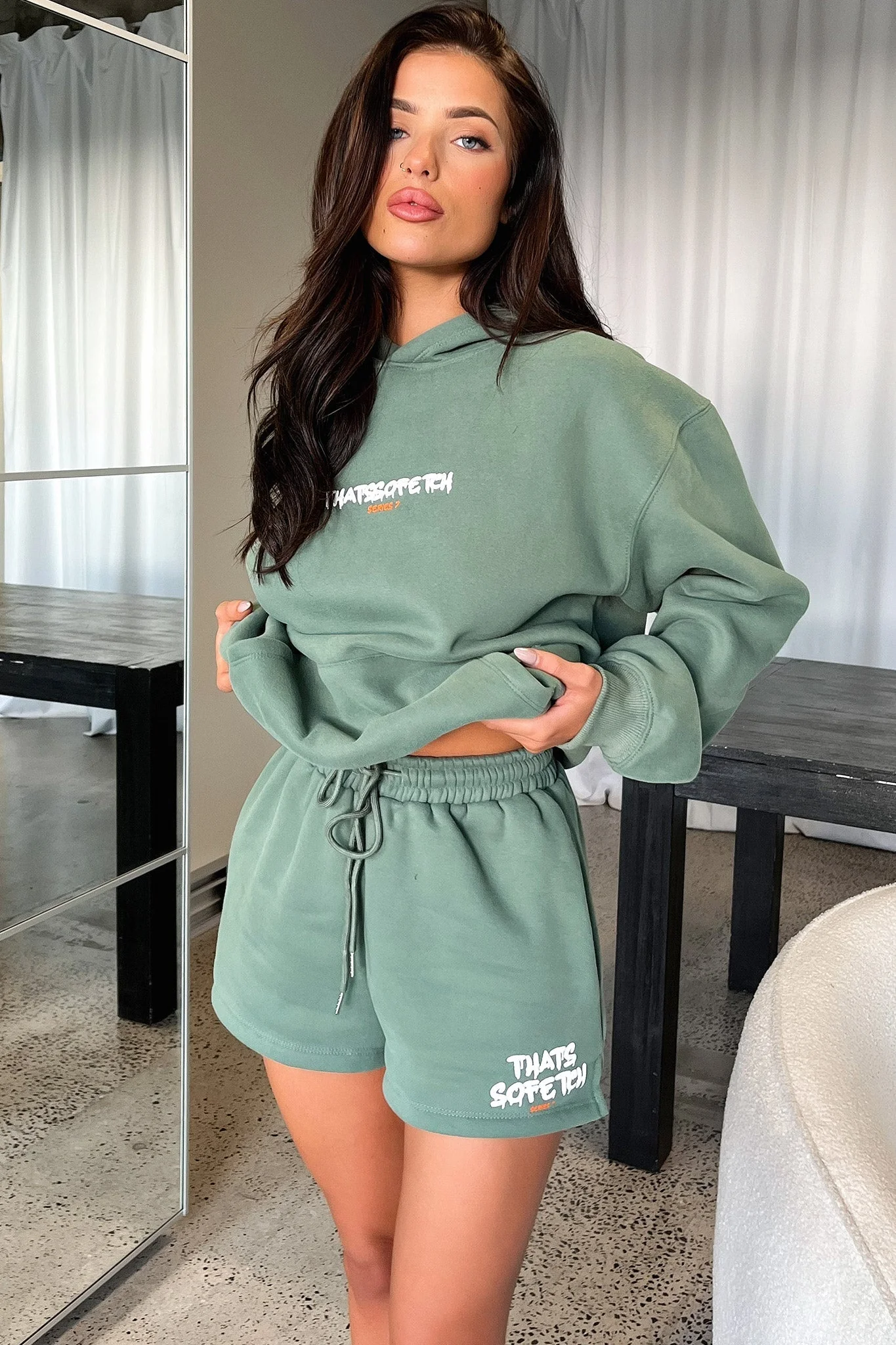 6909-series-7-hoodie-green-1.webp
