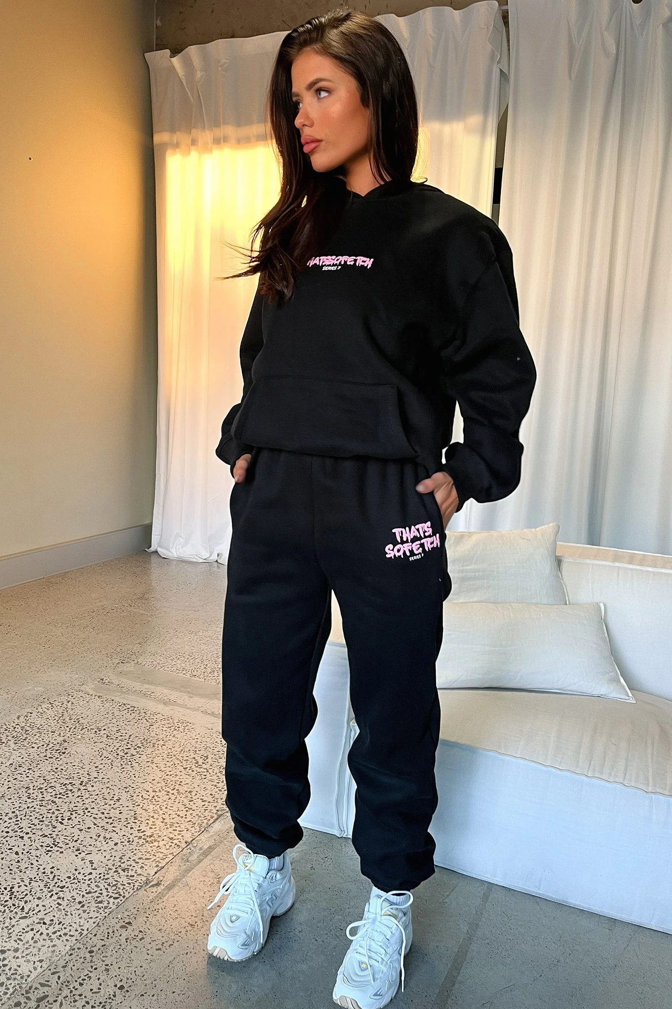 6973-series-7-sweatpants-black-pink-1.jpg