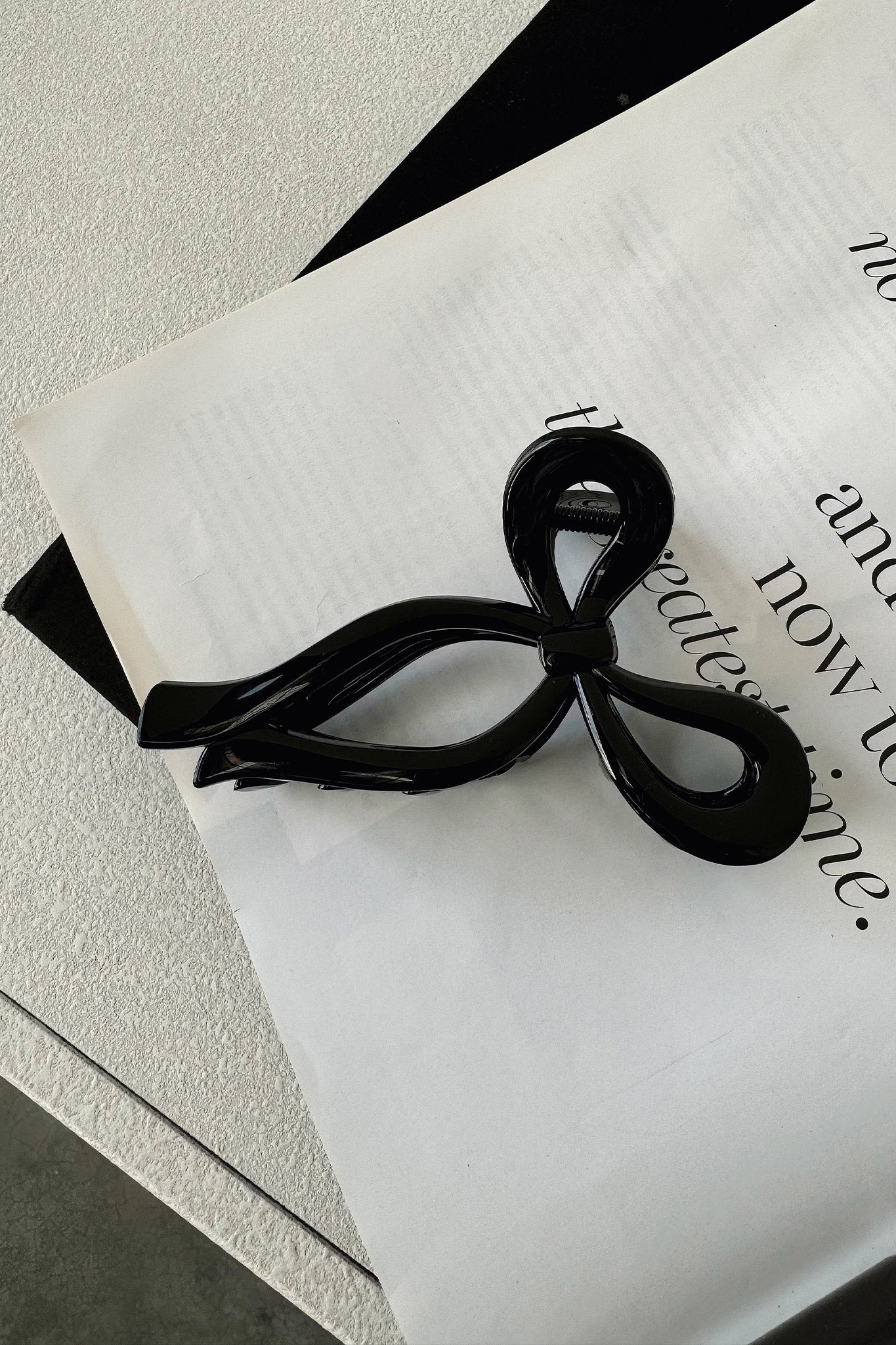 699-blaire-claw-clip-black-1.webp