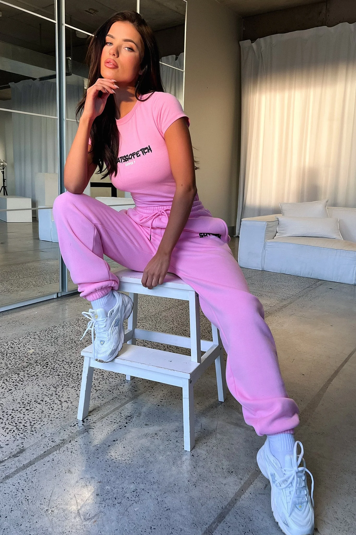 7357-series-7-sweatpants-pink-1.webp