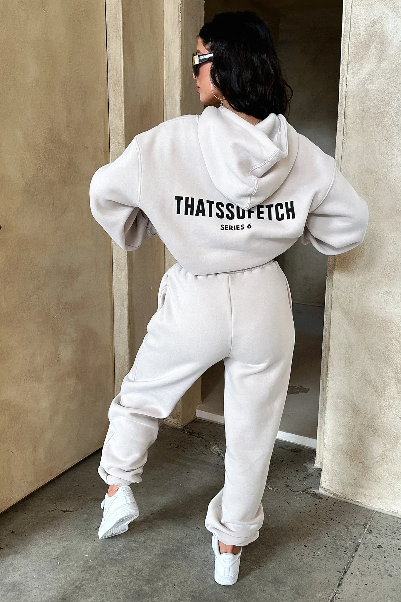 7404-series-6-sweatpants-bone-1.webp
