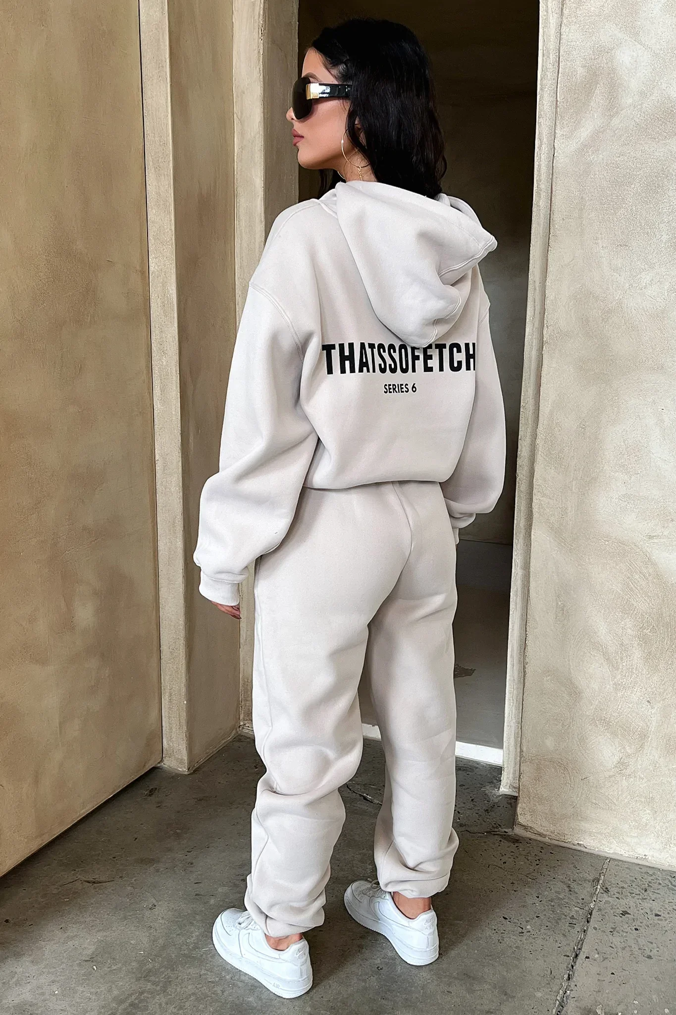 7404-series-6-sweatpants-bone-1.webp