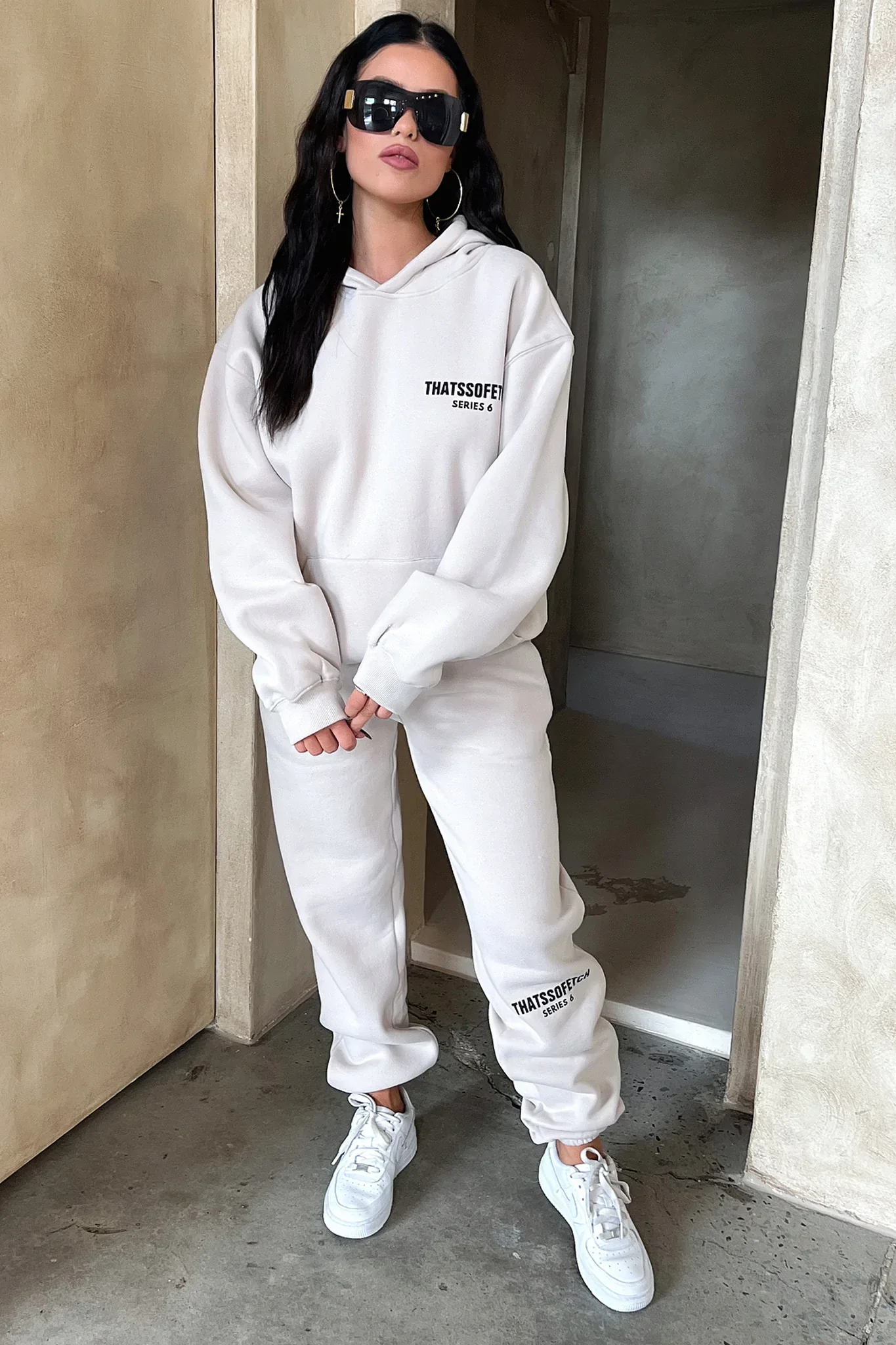 7404-series-6-sweatpants-bone-1.webp