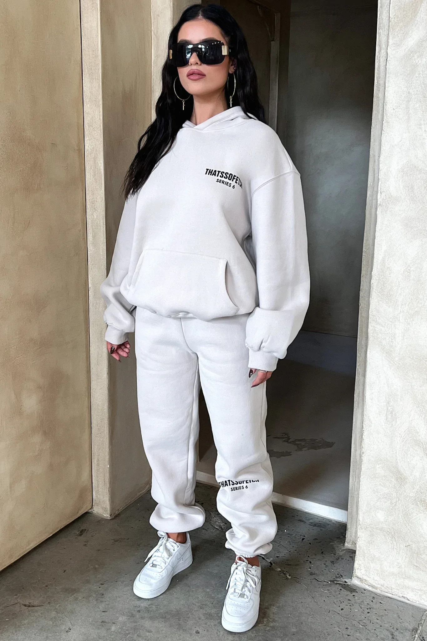 7404-series-6-sweatpants-bone-1.webp