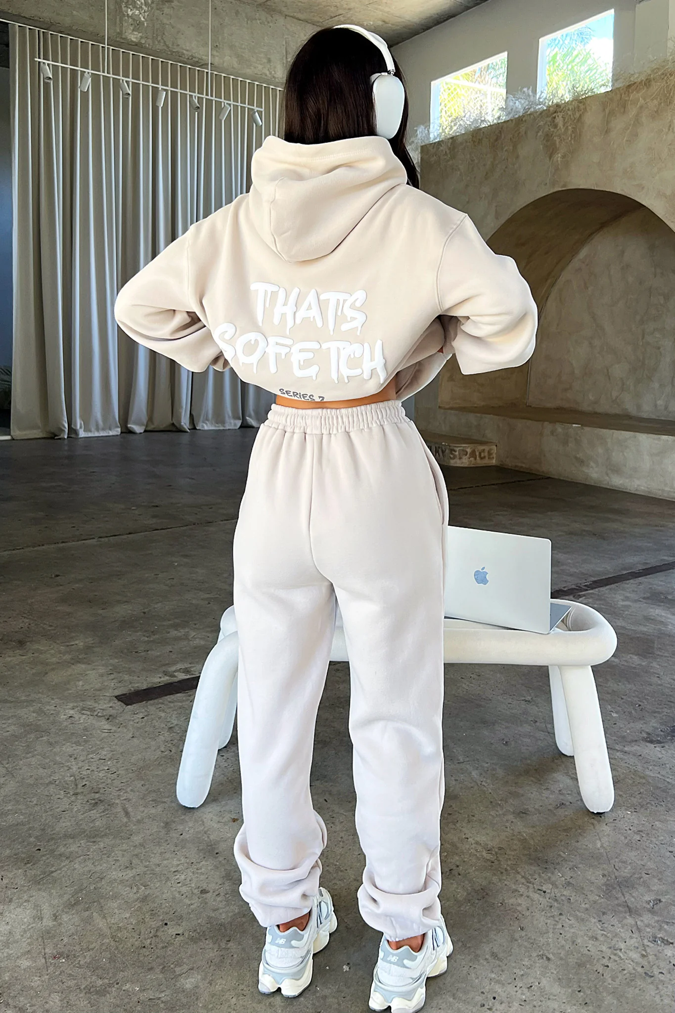 7451-series-7-hoodie-bone-1.webp