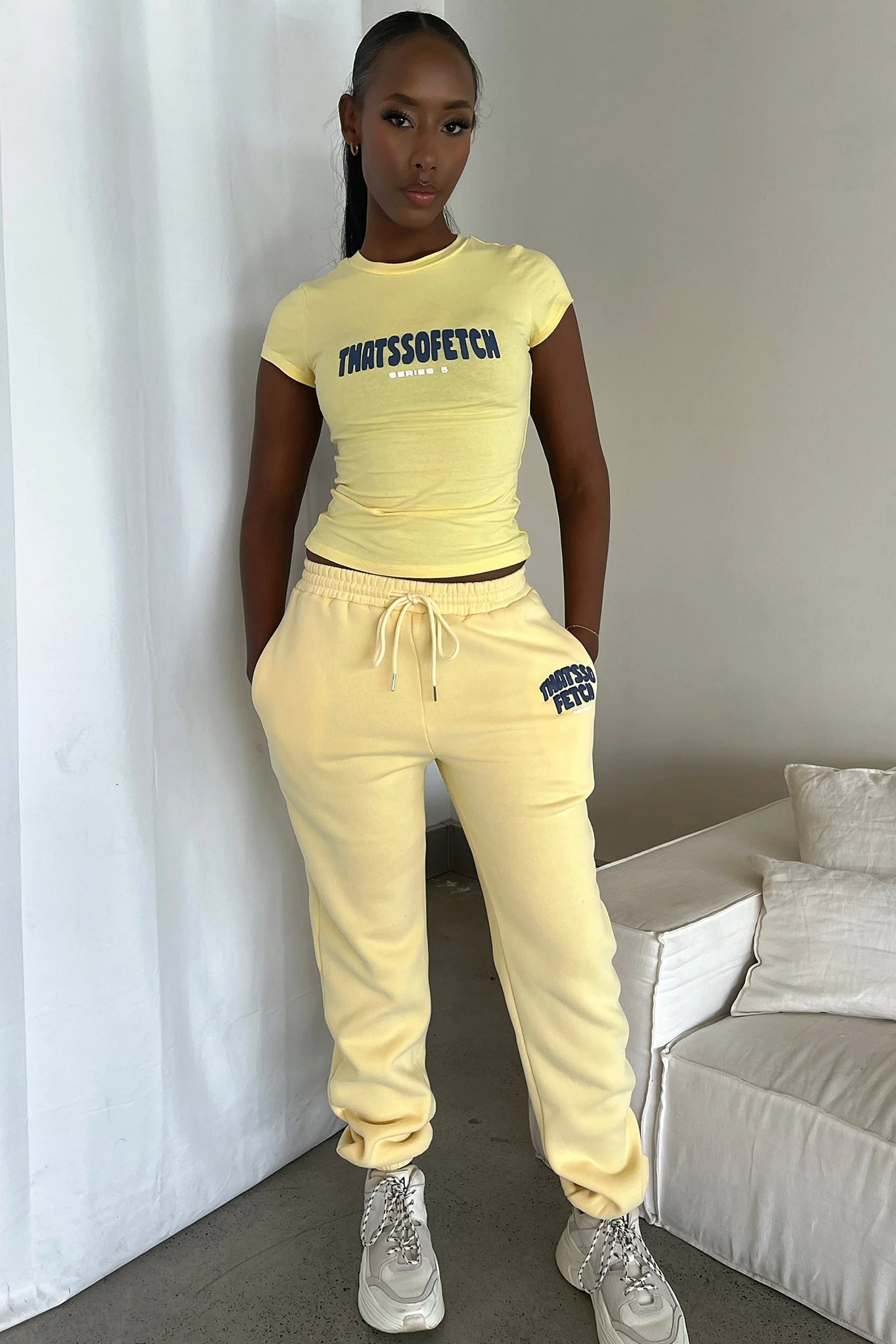 7863-series-5-sweatpants-yellow-1.webp