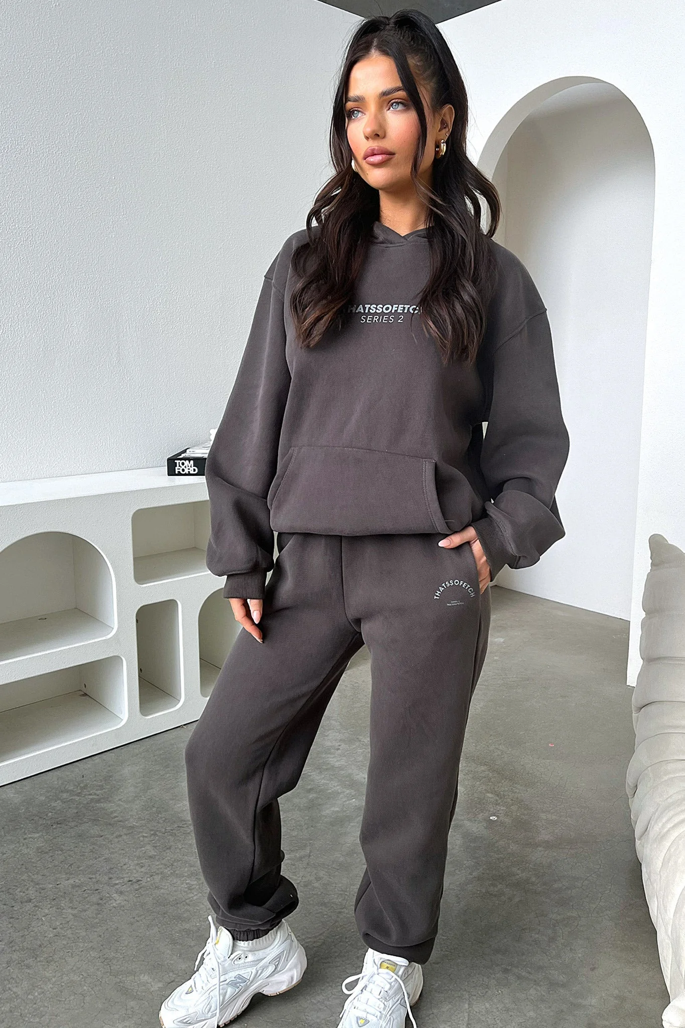 8152-series-2-sweatpants-charcoal-1.webp