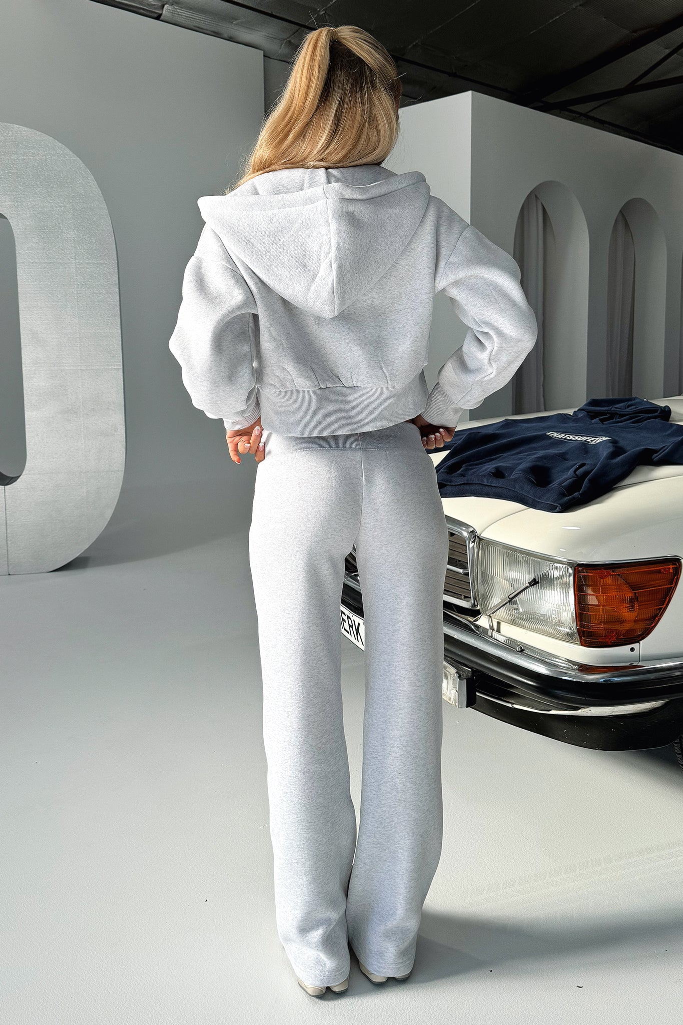 8454-series-10-low-rise-sweatpants-grey-1.webp