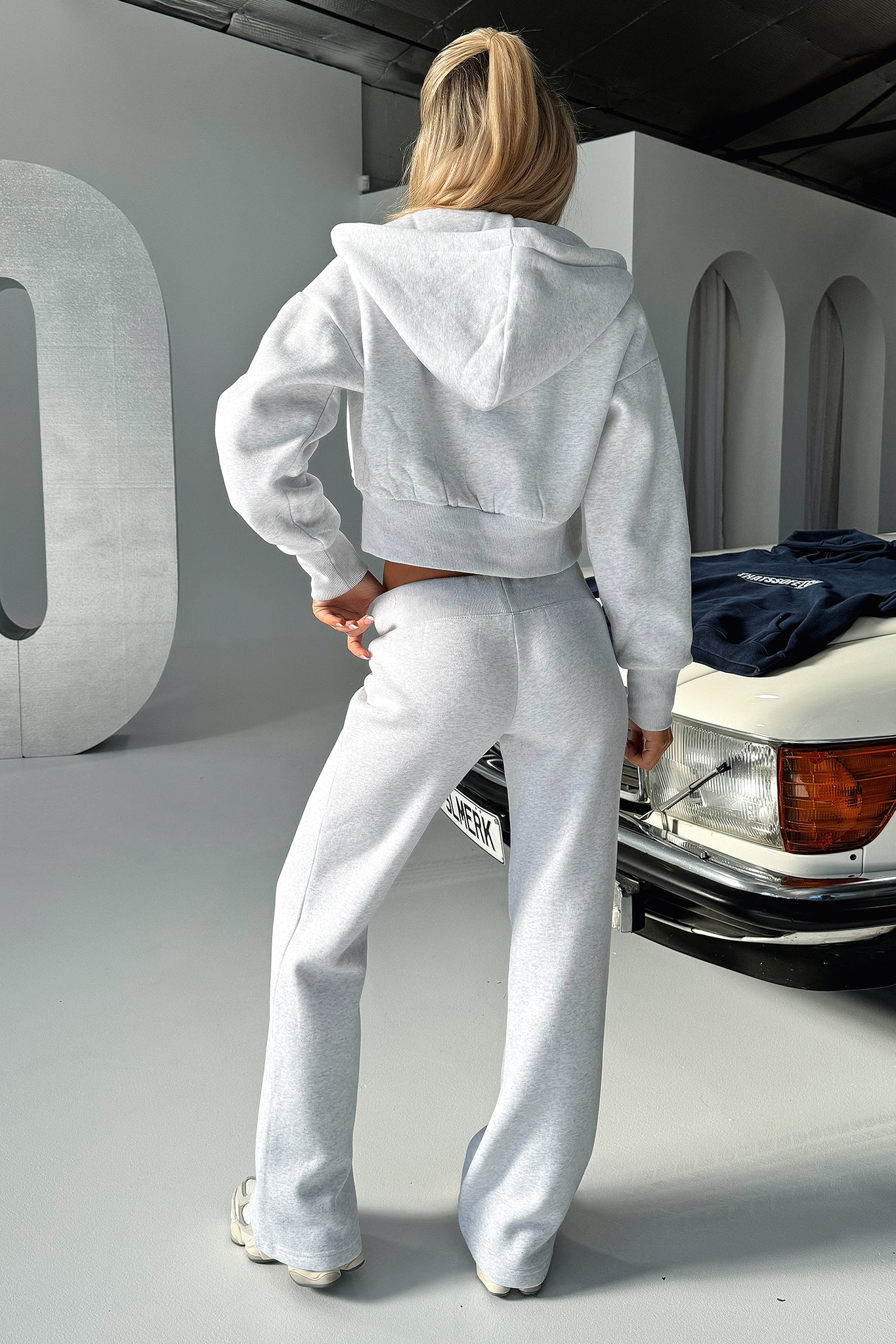 8454-series-10-low-rise-sweatpants-grey-1.webp