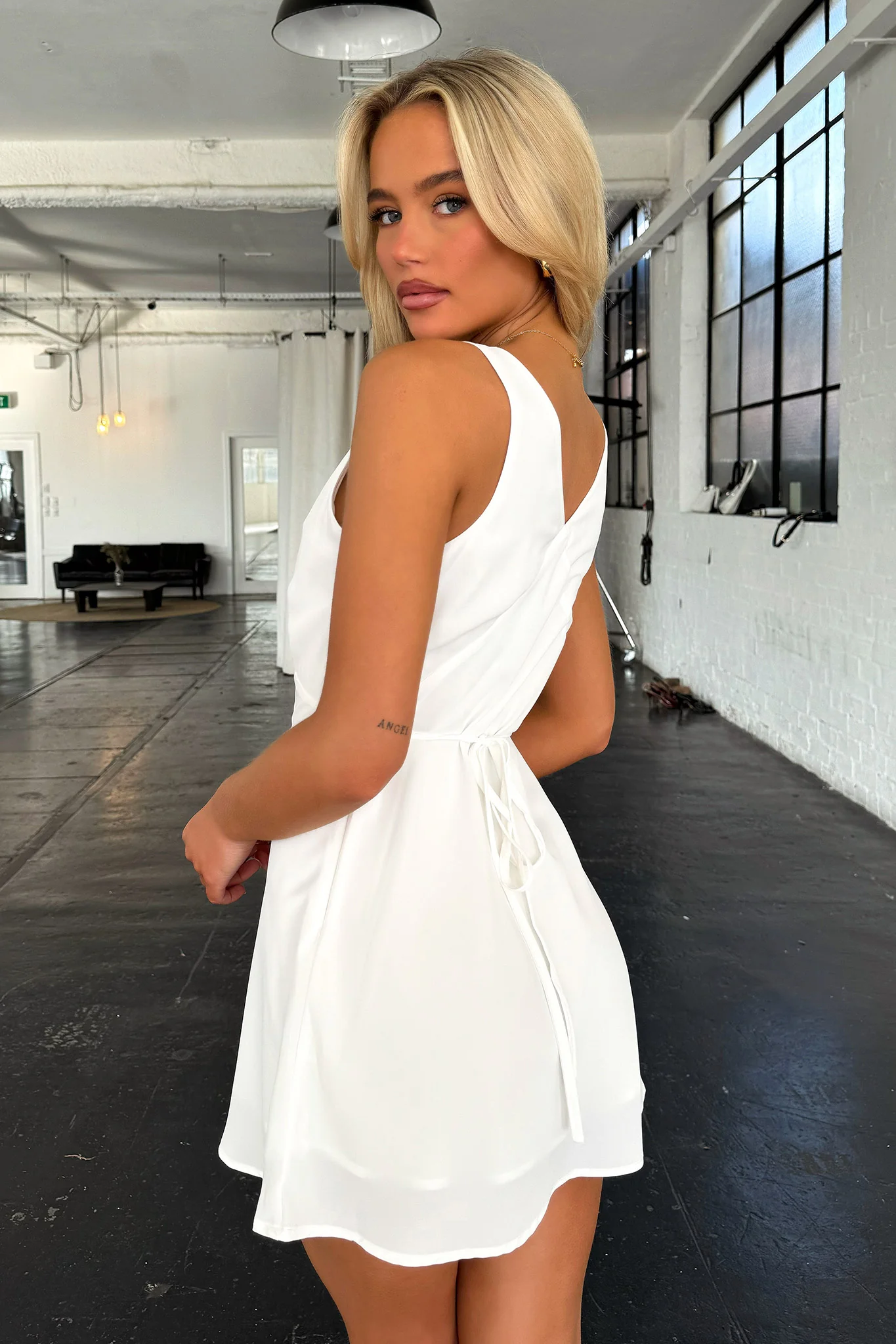 8900-naf-v-neck-mini-dress-white-1.webp