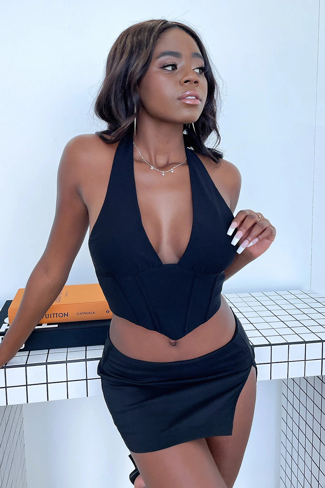 9752-ingrid-mini-skirt-black-1.webp